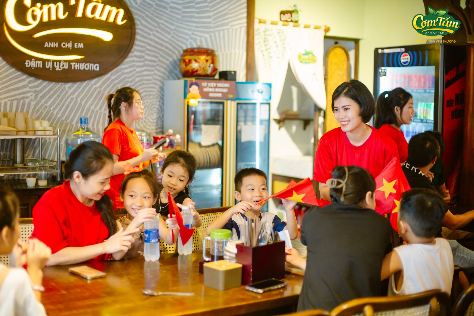 Phục vụ ấm áp, vui cùng các bé